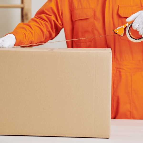 home-moving-nhan-vien-chuyen-nha-cua-Kubet